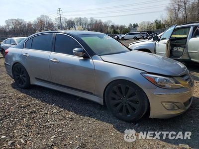 Czwarte zdjęcie samochodu z boku: 2012 HYUNDAI GENESIS 5.0L R-SPEC VIN:KMHGC4DHXCU183641 - miniatura