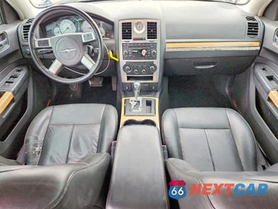 Zdjęcie 8 z 12 samochodu: 2008 CHRYSLER 300 LIMITED VIN:2C3KA33G58H189790 - miniatura