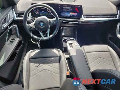 Zdjęcie 8 z 12 samochodu: 2025 BMW X1 XDRIVE28I VIN:WBX73EF04S5055795 - miniatura