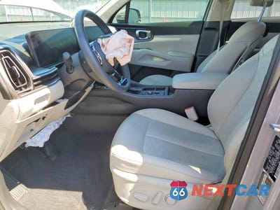 Zdjęcie 7 z 14 samochodu: 2025 KIA SORENTO S VIN:5XYRL4JCXSG334595 - miniatura