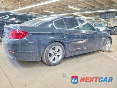 Trzecie zdjęcie samochodu z tyłu: 2013 BMW 528 XI VIN:WBAXH5C50DDW14022 - miniatura