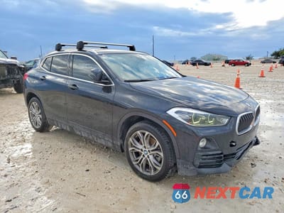 Czwarte zdjęcie samochodu z boku: 2020 BMW X2 XDRIVE28I VIN:WBXYJ1C03L5P06746 - miniatura