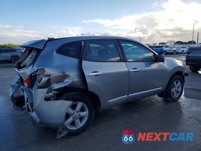 Trzecie zdjęcie samochodu z tyłu: 2013 NISSAN ROGUE S VIN:JN8AS5MT4DW042095 - miniatura