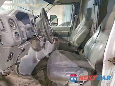 Zdjęcie 7 z 13 samochodu: 2019 FORD ECONOLINE E350 SUPER DUTY CUTAWAY VAN VIN:1FDWE3F62KDC46645 - miniatura