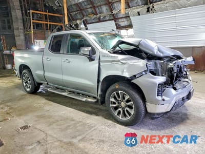 Czwarte zdjęcie samochodu z boku: 2025 CHEVROLET SILVERADO K1500 LT VIN:1GCRKDED1SZ124264 - miniatura