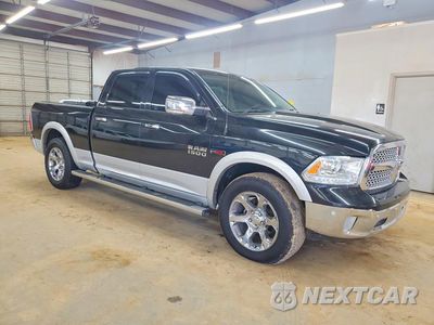 Czwarte zdjęcie samochodu z boku: 2016 RAM 1500 LARAMIE 3.0L V6 TDSL CREW CAB VIN:1C6RR7VM2GS226161 - miniatura