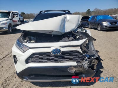 Piąte zdjęcie samochodu w środku: 2020 TOYOTA RAV4 HYBRID XSE VIN:JTMEWRFV2LD537249 - miniatura