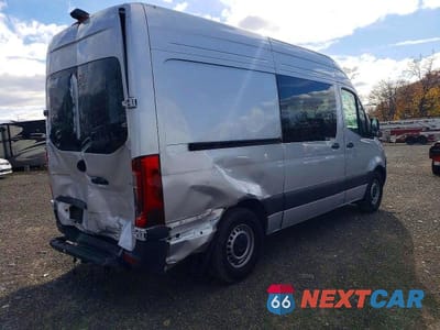 Trzecie zdjęcie samochodu z tyłu: 2024 MERCEDES BENZ SPRINTER 2500 VIN:W1W4KBHYXRT192383 - miniatura