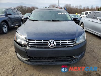 Piąte zdjęcie samochodu w środku: 2014 VOLKSWAGEN PASSAT SE VIN:1VWBT7A38EC097470 - miniatura