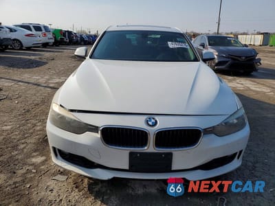 Piąte zdjęcie samochodu w środku: 2015 BMW 328 XI SULEV VIN:WBA3B5C57FF963282 - miniatura