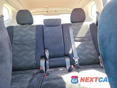 Zdjęcie 10 z 13 samochodu: 2015 NISSAN ROGUE SV VIN:5N1AT2MV6FC925513 - miniatura