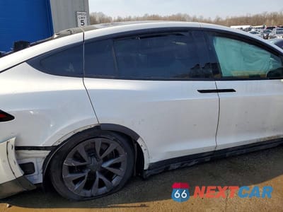 Zdjęcie 10 z 12 samochodu: 2022 TESLA MODEL X VIN:7SAXCBE6XNF341559 - miniatura