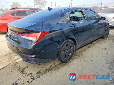 Trzecie zdjęcie samochodu z tyłu: 2021 HYUNDAI ELANTRA SEL VIN:KMHLM4AG2MU140906 - miniatura