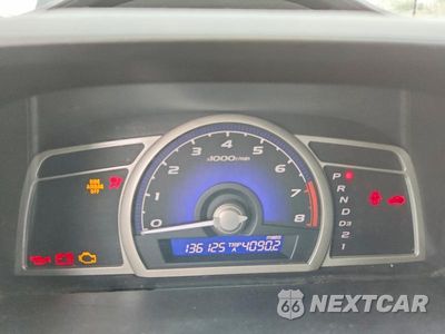 Zdjęcie 9 z 12 samochodu: 2008 HOND CIVIC VIN:2HGFA16838H512385 - miniatura