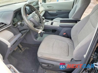 Zdjęcie 7 z 13 samochodu: 2022 TOYOTA SIENNA LE 8-PASSENGER VIN:5TDKSKFC6NS050390 - miniatura
