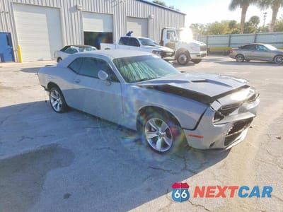 Czwarte zdjęcie samochodu z boku: 2022 DODGE CHALLENGER SXT VIN:2C3CDZAG2NH211788 - miniatura