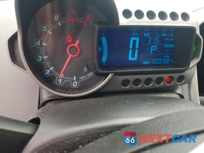 Zdjęcie 9 z 12 samochodu: 2015 CHEV SONIC LS VIN:1G1JA5SH0F4167440 - miniatura