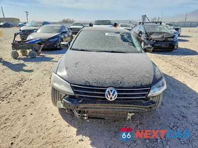 Piąte zdjęcie samochodu w środku: 2017 VOLKSWAGEN JETTA S VIN:3VW167AJ1HM211264 - miniatura