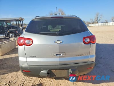 Zdjęcie 6 z 13 samochodu: 2011 CHEVROLET TRAVERSE VIN:1GNKRJED3BJ102123 - miniatura