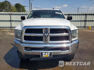 Piąte zdjęcie samochodu w środku: 2016 RAM 2500 SLT VIN:3C6UR5DL4GG330066 - miniatura