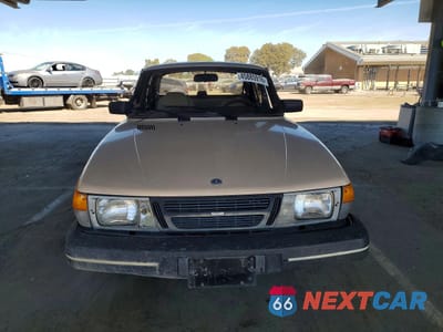 Piąte zdjęcie samochodu w środku: 1986 SAAB 900 VIN:YS3AB46J5G3014936 - miniatura