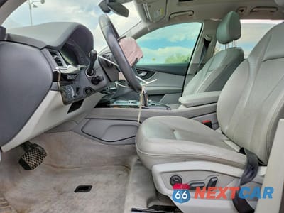 Zdjęcie 7 z 14 samochodu: 2019 AUDI Q7 PREMIUM PLUS VIN:WA1LAAF79KD022766 - miniatura