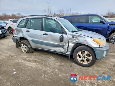 Czwarte zdjęcie samochodu z boku: 2002 TOYOTA RAV4 BASE VIN:JTEHH20V526042324 - miniatura