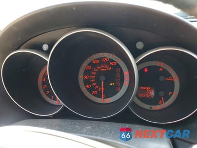 Zdjęcie 9 z 12 samochodu: 2004 MAZDA 3 HATCHBACK VIN:JM1BK143041103867 - miniatura