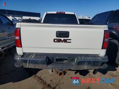 Zdjęcie 6 z 12 samochodu: 2018 GMC SIERRA K2500 HEAVY DUTY VIN:1GT12REY9JF274992 - miniatura