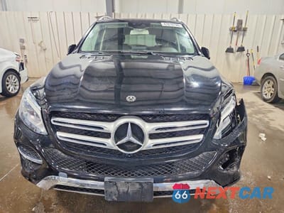 Piąte zdjęcie samochodu w środku: 2018 MERCEDES-BENZ GLE 350 4MATIC VIN:4JGDA5HB9JB003451 - miniatura