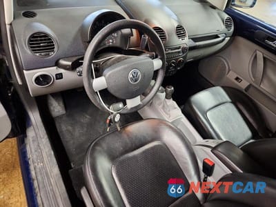 Zdjęcie 8 z 11 samochodu: 2003 VOLKSWAGEN NEW BEETLE GLS VIN:3VWCK21Y53M317407 - miniatura