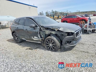 Czwarte zdjęcie samochodu z boku: 2018 VOLVO XC60 T5 INSCRIPTION VIN:YV4102RL2J1037413 - miniatura