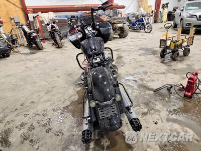 Czwarte zdjęcie samochodu z boku: 2012 HARLEY-DAVIDSON FLTRX ROAD GLIDE CUSTOM VIN:1HD1KHM12CB603538 - miniatura