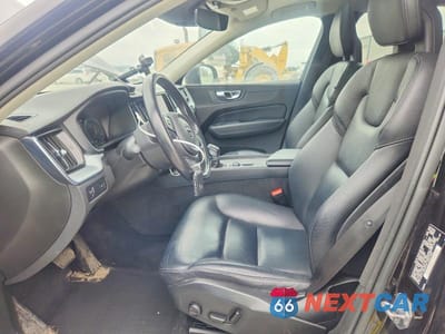 Zdjęcie 7 z 12 samochodu: 2018 VOLVO XC60 T6 MOMENTUM VIN:YV4A22RK3J1012408 - miniatura