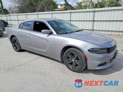 Czwarte zdjęcie samochodu z boku: 2018 DODGE CHARGER SXT PLUS VIN:2C3CDXHG1JH133685 - miniatura