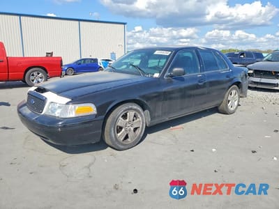 2004 FORD CROWN VICTORIA LX 2FAFP74W04X116700 - główne zdjęcie licytacji z USA - miniatura