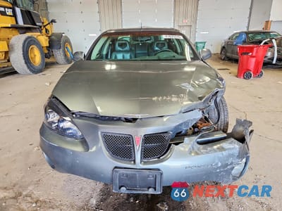 Piąte zdjęcie samochodu w środku: 2004 PONTIAC GRAND PRIX GTP VIN:2G2WR524341359032 - miniatura