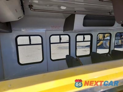 Zdjęcie 10 z 12 samochodu: 1996 FORD E-350 SHUTTLE BUS VIN:1FDKE30F3THA50442 - miniatura