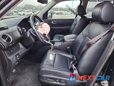 Zdjęcie 7 z 13 samochodu: 2015 HONDA PILOT TOURING VIN:5FNYF4H90FB024840 - miniatura