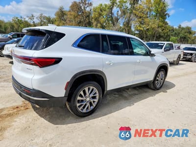 Trzecie zdjęcie samochodu z tyłu: 2025 BUICK ENCLAVE PREFERRED VIN:5GAEVARS3SJ213024 - miniatura