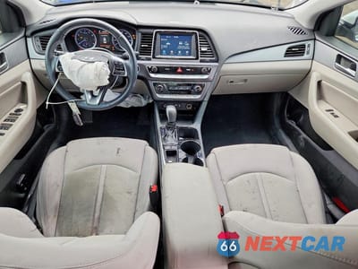 Zdjęcie 8 z 12 samochodu: 2018 HYUNDAI SONATA SEL VIN:5NPE34AF0JH633139 - miniatura
