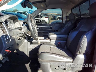 Zdjęcie 7 z 13 samochodu: 2017 RAM 1500 SPORT VIN:3C6JR6CT2HG713838 - miniatura