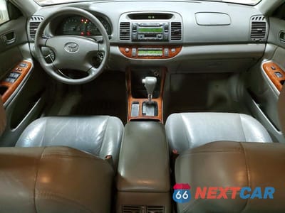 Zdjęcie 8 z 11 samochodu: 2002 TOYOTA CAMRY XLE V6 VIN:4T1BF30K42U505671 - miniatura