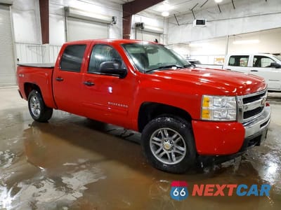 Czwarte zdjęcie samochodu z boku: 2011 CHEVROLET SILVERADO K1500 HYBRID VIN:3GCUKUEJ6BG304372 - miniatura