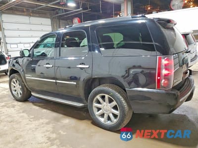 Drugie zdjęcie samochodu z przodu: 2011 GMC YUKON DENALI VIN:1GKS2EEF4BR181183 - miniatura