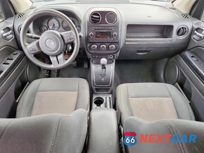 Zdjęcie 8 z 12 samochodu: 2012 JEEP COMPASS SPORT VIN:1C4NJDBB1CD635315 - miniatura