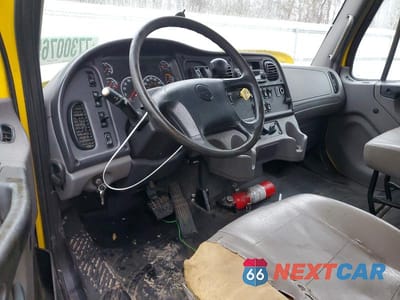 Zdjęcie 8 z 12 samochodu: 2022 FREIGHTLINER M2 106 MEDIUM DUTY VIN:1FVACWFC1NHNG3034 - miniatura