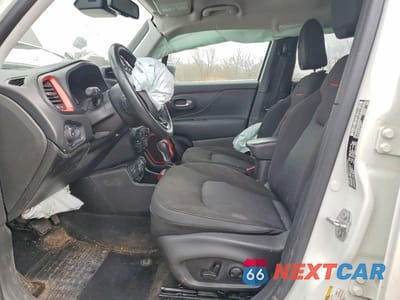 Zdjęcie 7 z 12 samochodu: 2022 JEEP RENEGADE TRAILHAWK VIN:ZACNJDC1XNPN79964 - miniatura