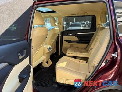 Zdjęcie 8 z 14 samochodu: 2018 TOYOTA HIGHLANDER XLE VIN:5TDJZRFH2JS823121 - miniatura