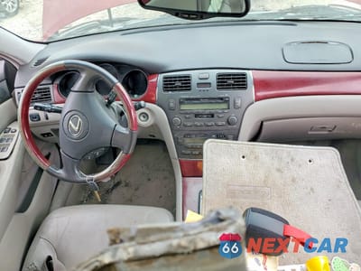 Zdjęcie 8 z 13 samochodu: 2004 LEXUS ES 330 BASE VIN:JTHBA30G245027096 - miniatura